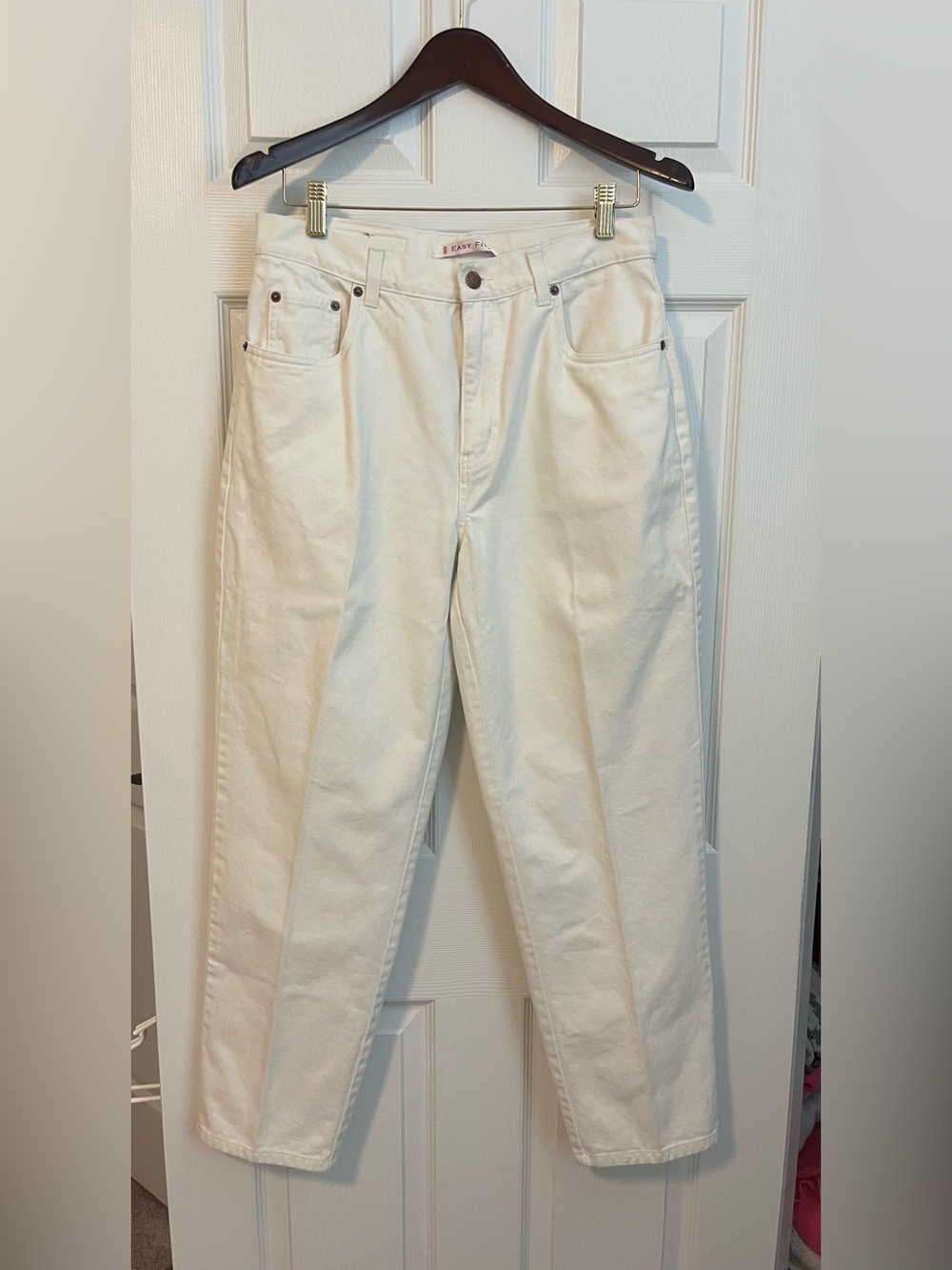bill blass Women’s Off-White Straight Jeans